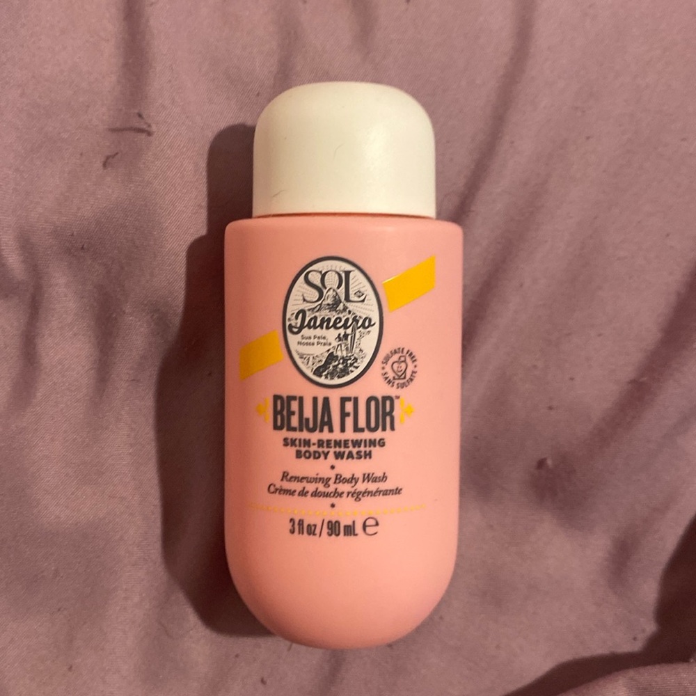 Sol de Janeiro Beija Flor body wash (TRAVEL SIZE)
